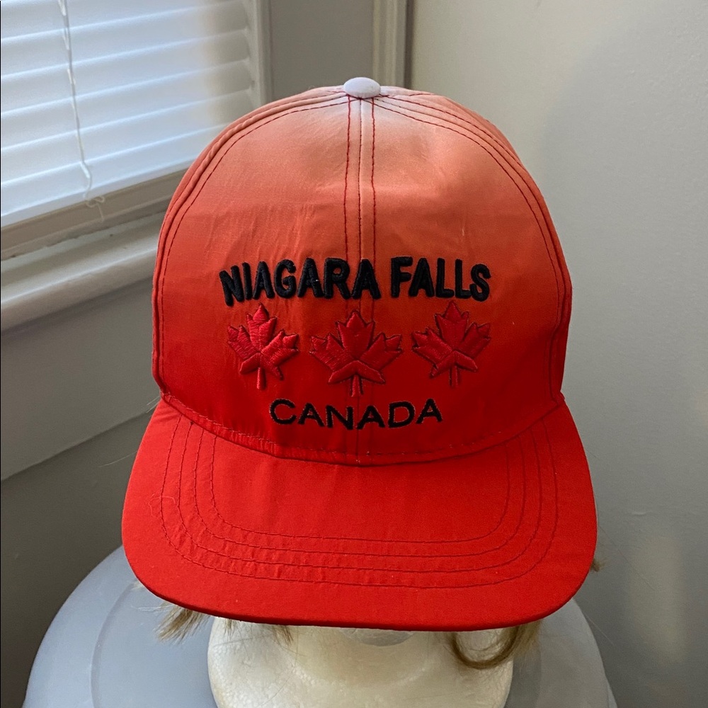 Niagara Falls Canada baseball style hat in good condition clean